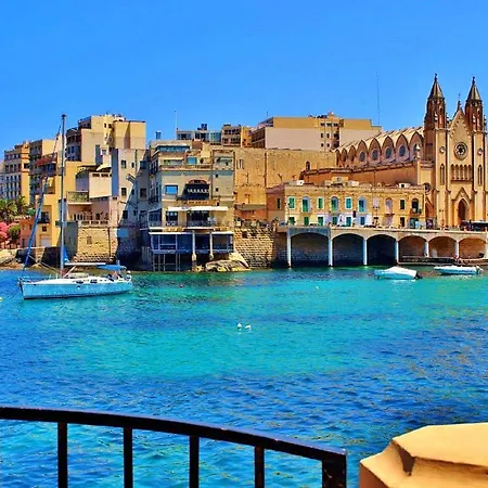 Spacious Steps To The Promenade Lejlighed *
