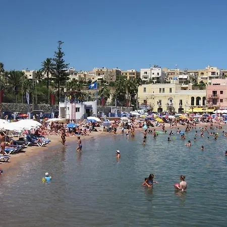 Appartamento Spacious Steps To The Promenade