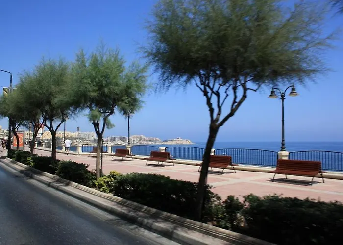 Apartamento Spacious Steps To The Promenade Sliema