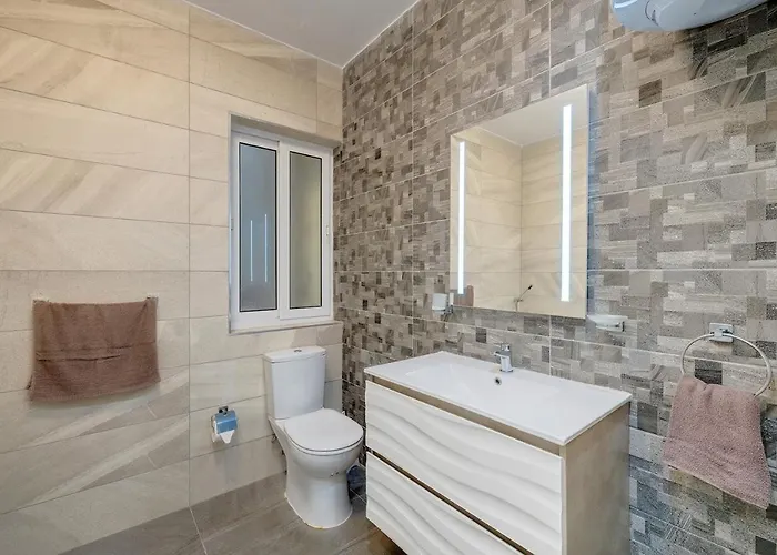 Spacious Steps To The Promenade * Sliema