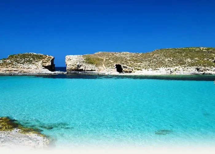 Spacious Steps To The Promenade *